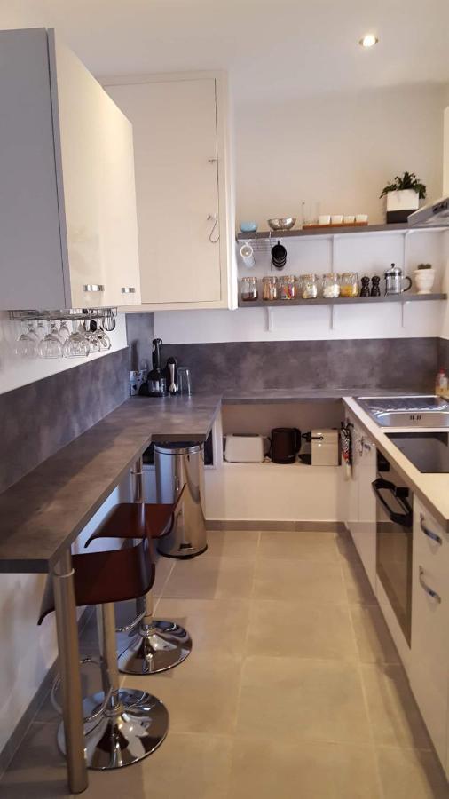 Agreable Appartement T2 Proche Centre Nîmes Esterno foto