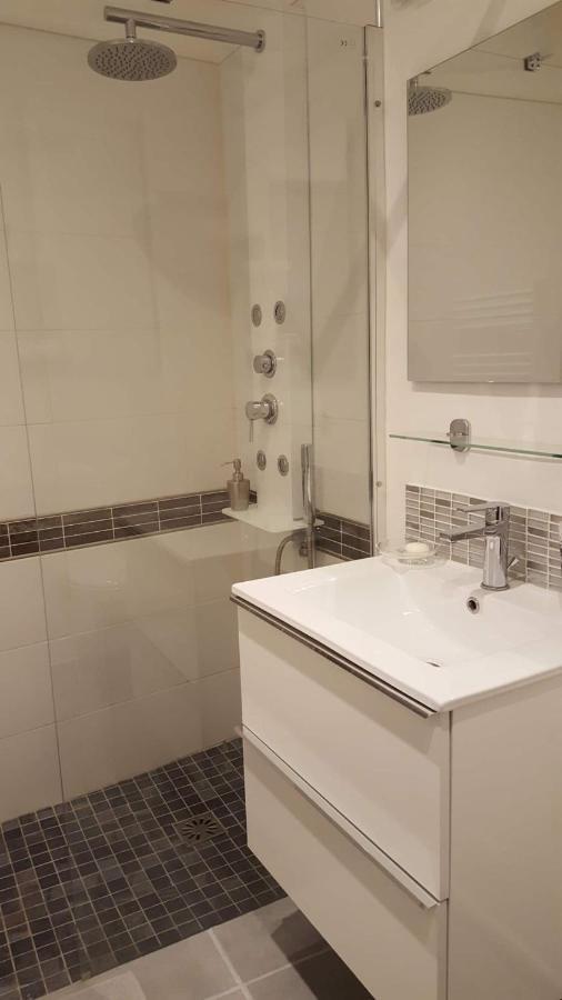 Agreable Appartement T2 Proche Centre Nîmes Esterno foto