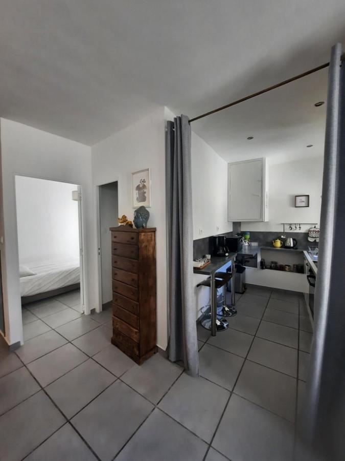 Agreable Appartement T2 Proche Centre Nîmes Esterno foto