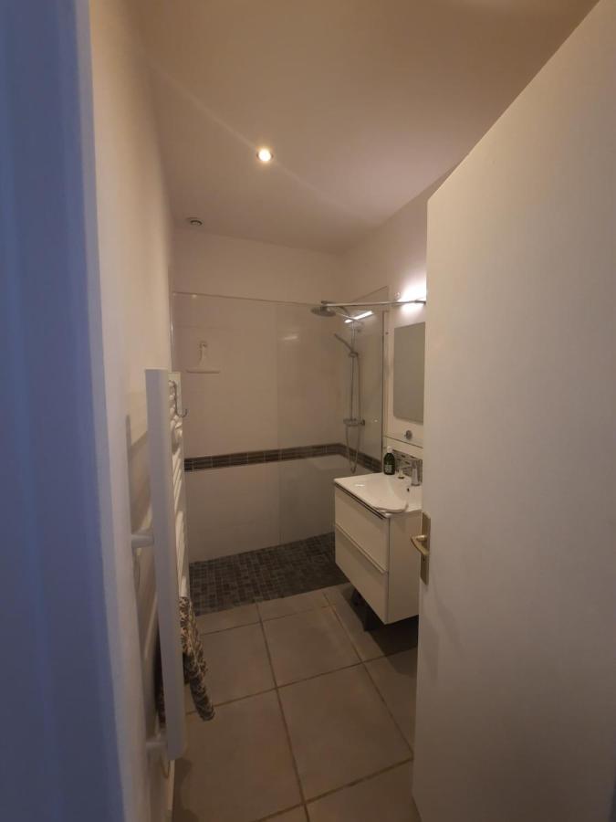 Agreable Appartement T2 Proche Centre Nîmes Esterno foto